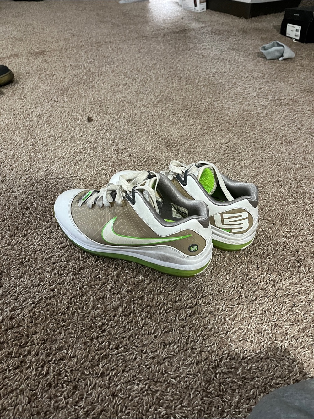 lebron Nike Gray and Lime Green Low-Top Sneakers